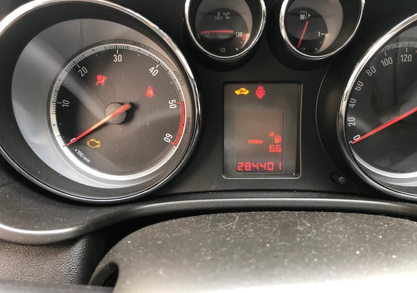Opel Insignia cena 8800 przebieg: 284400, rok produkcji 2010 z Andrychów małe 37